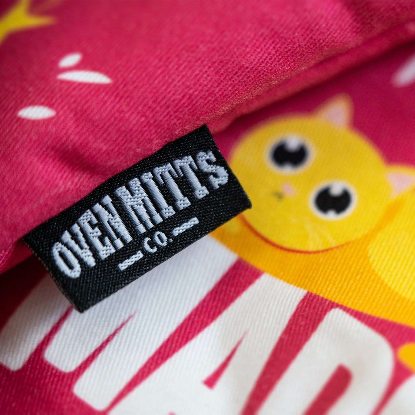 Made From Scratch Cat Oven Mitts And Potholder Set