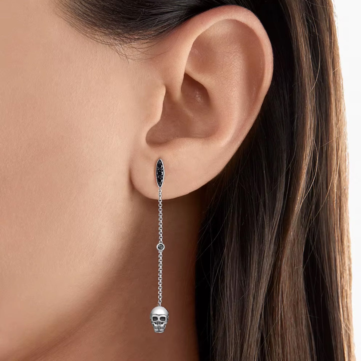 Gothic Elegance Skull Drop Earrings